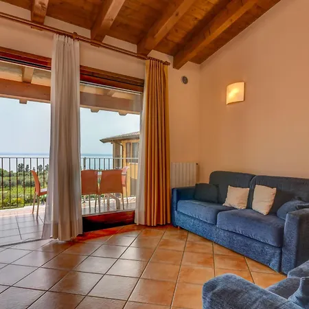 Apartment Mit Grill, Garten Und Seeblick Moniga del Garda